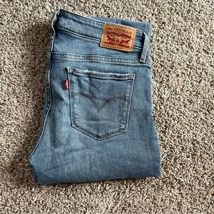 Levi’s skinny jeans size 26